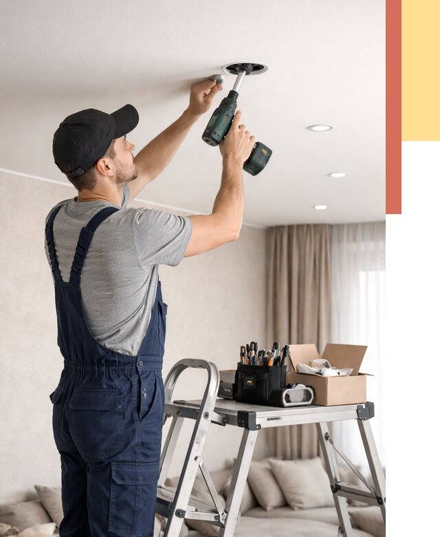 Установка и монтаж точечных светильников в натяжной потолок в Киселевске от 1851 руб. | ОТДЕЛОЧНИК-Кис